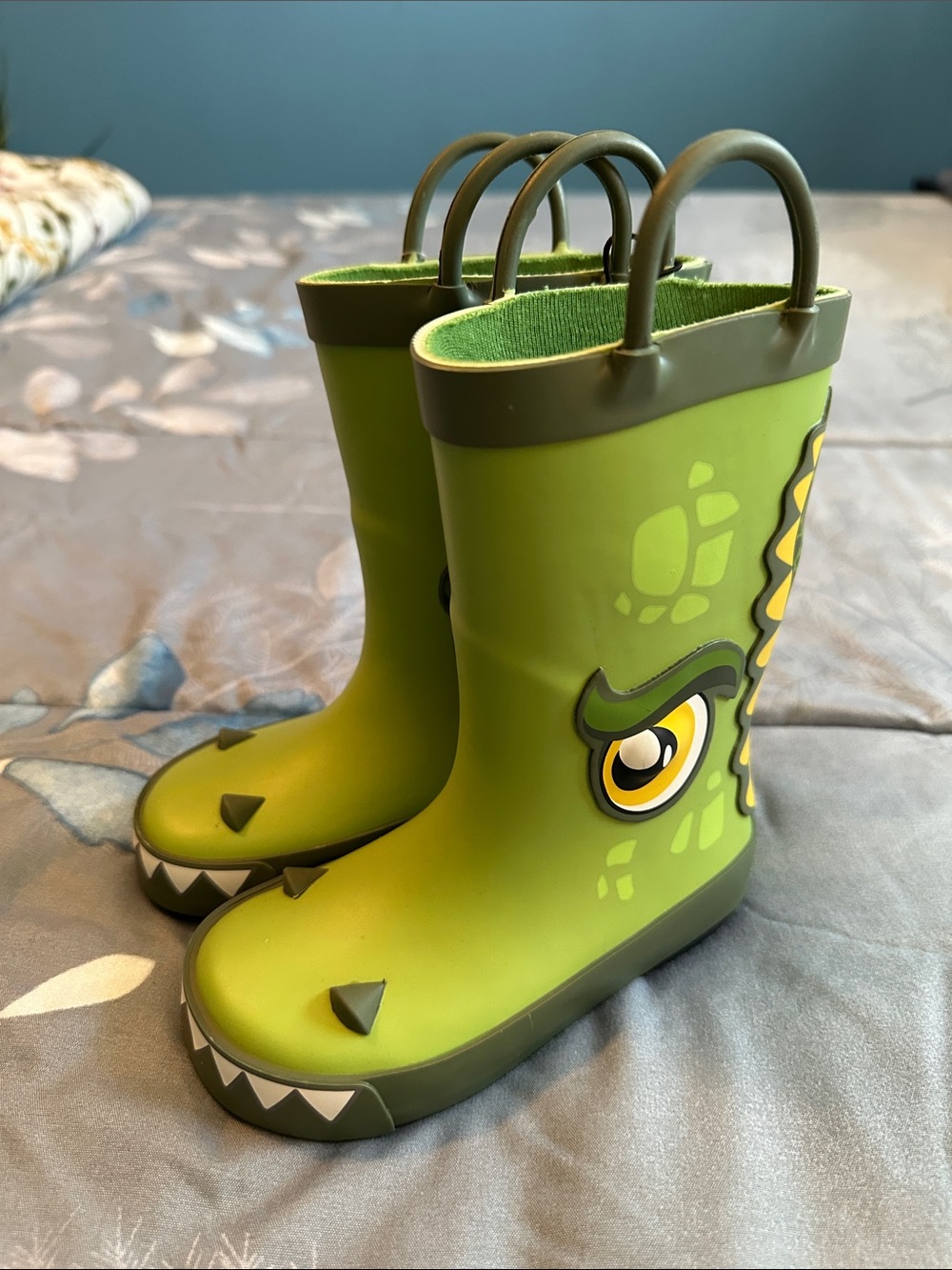 NWTS Western Chief Green Dino Kids Rain Boots w/Character Accents Sz 7/8